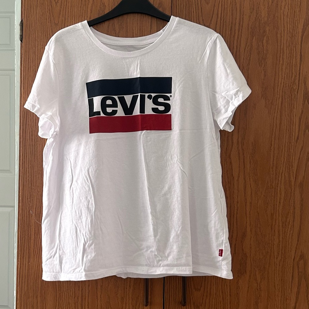 LEVI’S WOMEN’S SIZE EXTRA LARGE WHITE SHORT SLEEVE TEE SHIRT
